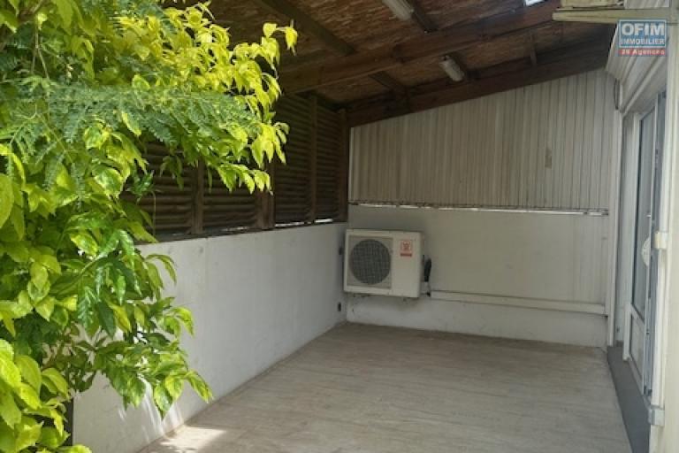 A louer une charmante maison F3 &agrave; Saint-Pierre dans un quartier calme