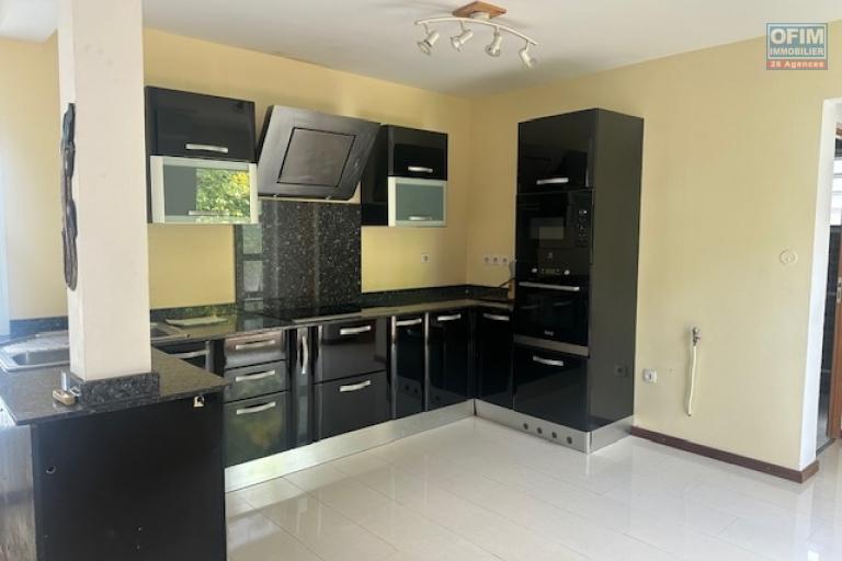 A louer une charmante maison F3 &agrave; Saint-Pierre dans un quartier calme