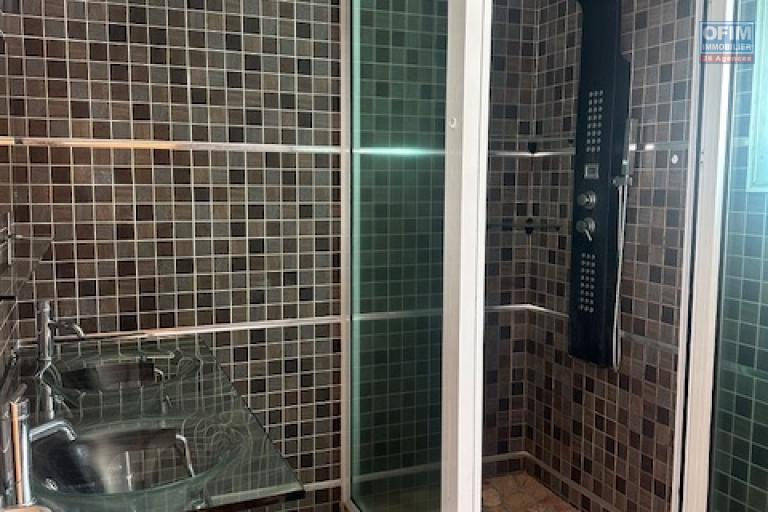 A louer une charmante maison F3 &agrave; Saint-Pierre dans un quartier calme