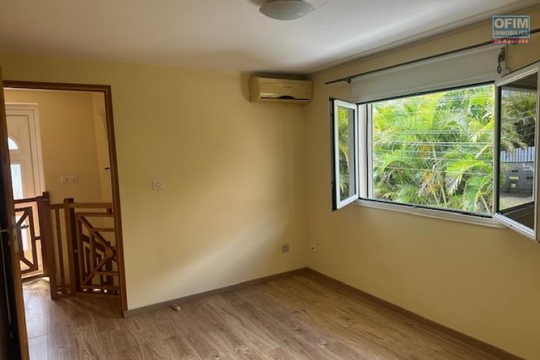 A louer une charmante maison F3 &agrave; Saint-Pierre dans un quartier calme