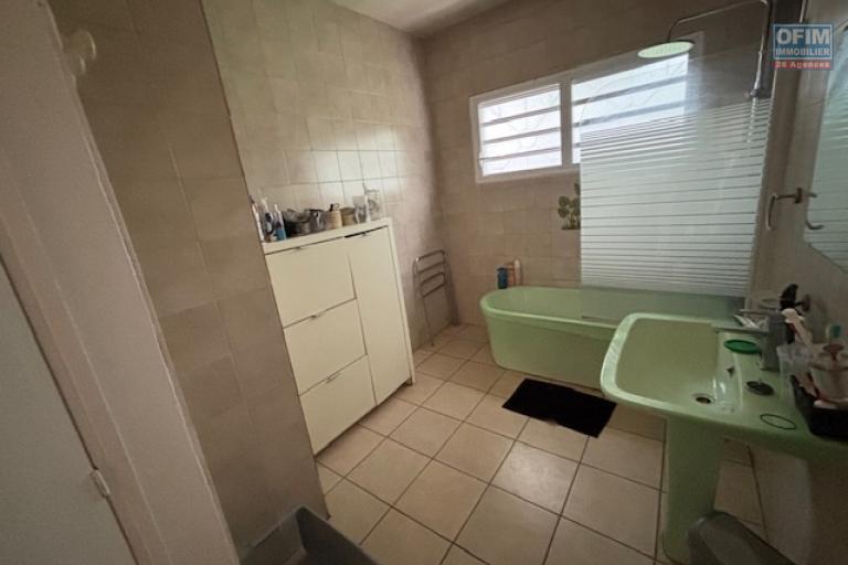 A vendre &agrave; La Montagne maison T6/7 avec piscine  dans lotissement priv&eacute;,