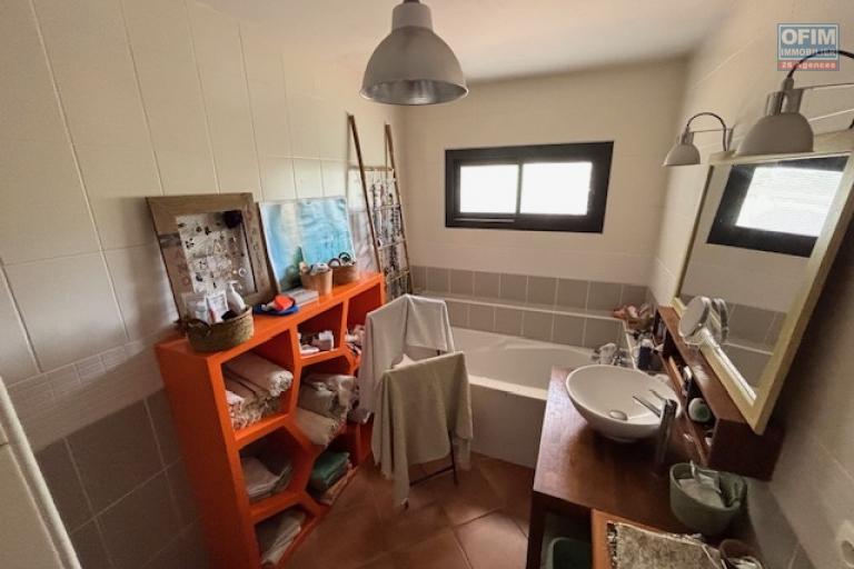 Maison T5 &agrave; vendre &agrave; la Montagne au calme d'une impasse