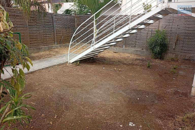 A LOUER APPARTEMENT T3 DE 78 M2 AVEC JARDIN A LA SALINE LES BAINS