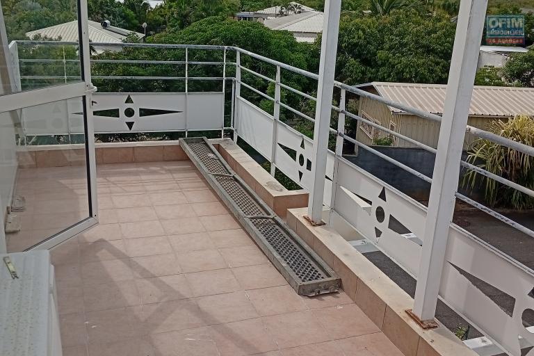 A LOUER APPARTEMENT T3 DE 78 M2 AVEC JARDIN A LA SALINE LES BAINS