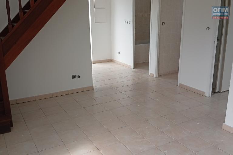 A LOUER APPARTEMENT T3 DE 78 M2 AVEC JARDIN A LA SALINE LES BAINS