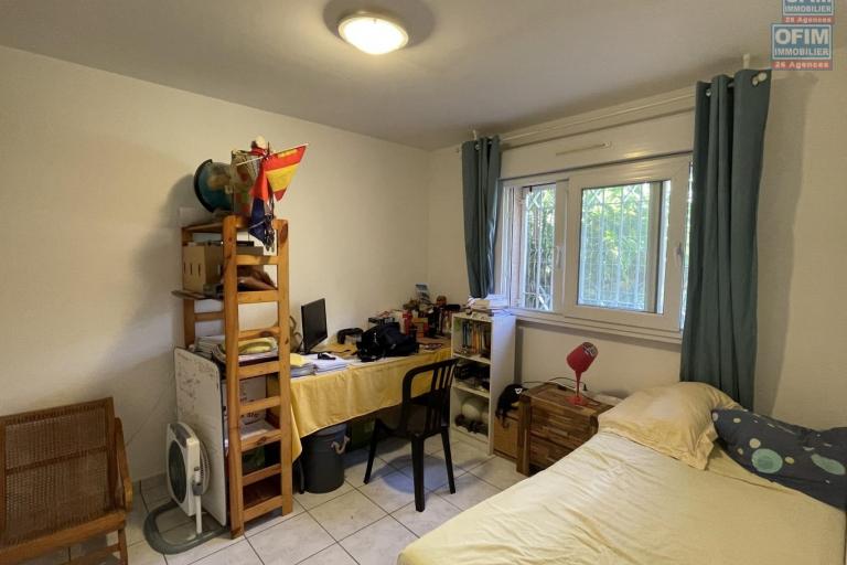 &Agrave; VENDRE &ndash; Maison F6 de 144 m&sup2; &ndash; BOIS DE N&Egrave;FLES SAINTE-CLOTILDE