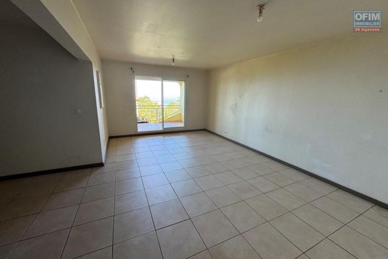 A vendre appartement F2 dans r&eacute;sidence avec piscine le Tampon 14 &eacute;me