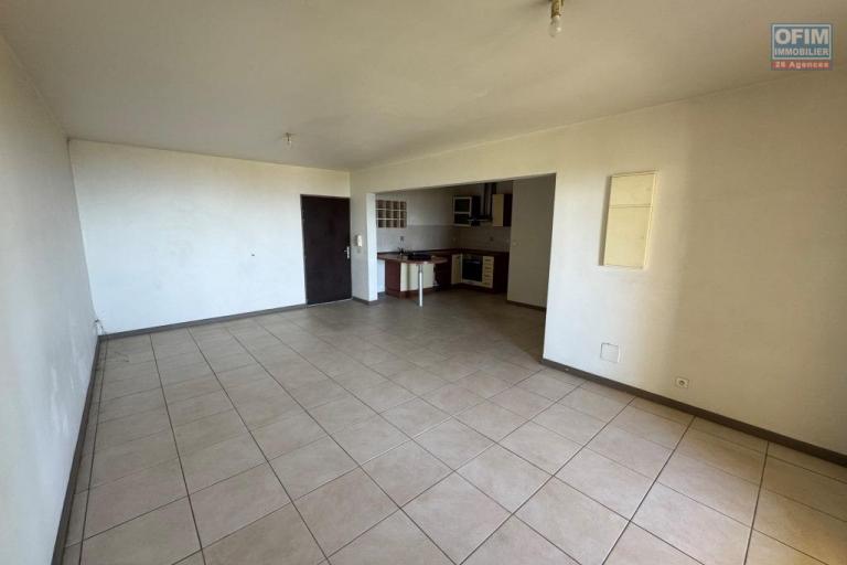 A vendre appartement F2 dans r&eacute;sidence avec piscine le Tampon 14 &eacute;me