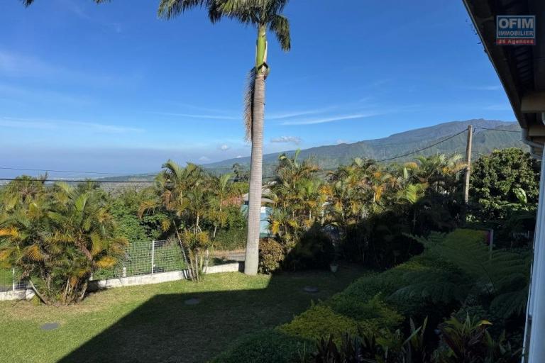 A vendre appartement F2 dans r&eacute;sidence avec piscine le Tampon 14 &eacute;me