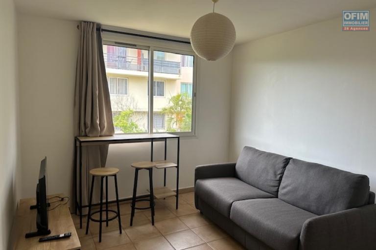 Un charmant studio Central Fac &agrave; Terre-Sainte