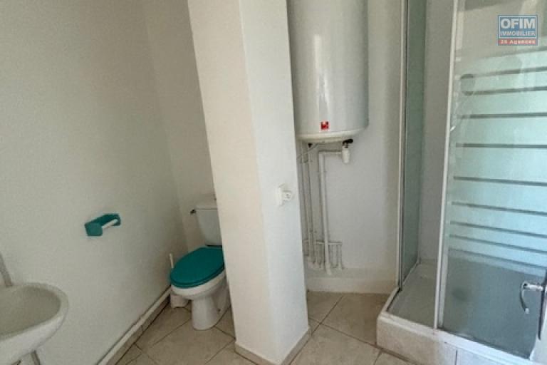 T4 &agrave; vendre &agrave; Ste Clotilde, proche de toutes les commodit&eacute;s, residence St Ferreol