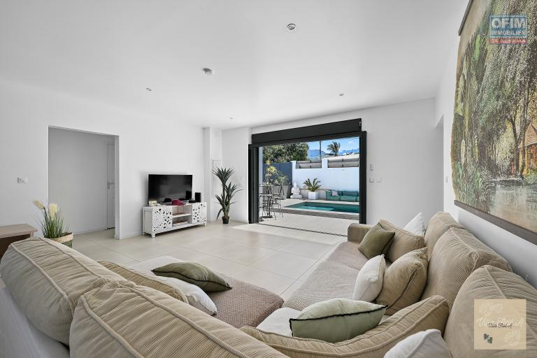 Villa Floé'A – Élégance contemporaine, piscine au sel et vue sur l’ouverture du cirque de Cilaos La Rivière Saint-Louis (525000€)