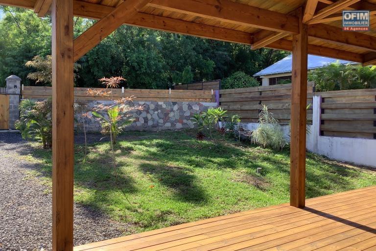 A louer tres belle villa f4 meubl&eacute;e a la riviere saint louis