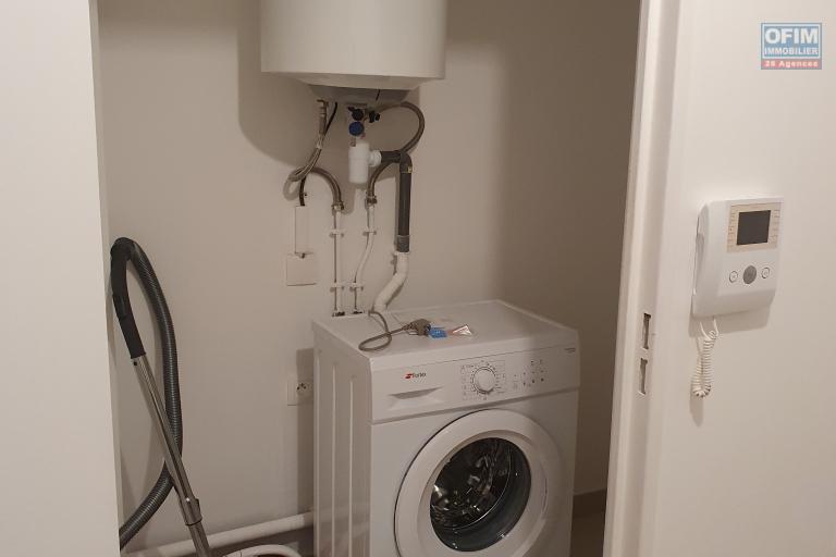 A Louer ce bel et spacieux appartement de type F1 meubl&eacute; sur la r&eacute;sidence PASSERELLE situ&eacute; rue des deux canons &agrave; Sainte Clotilde.