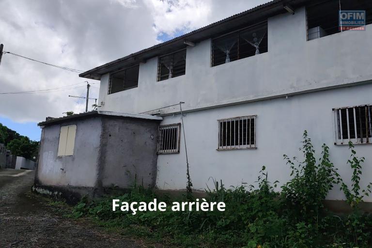 Occasion &agrave; saisir vue mer extraordinaire - Maison de 176 m2 &agrave; r&eacute;nover sur un terrain de 846 m2  - PICHETTE &agrave; LA POSSESION