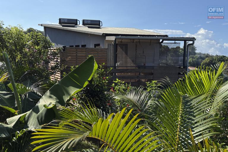 Bel appartement T3 en RDC avec magnifique vue mer et montagne proche centre ville