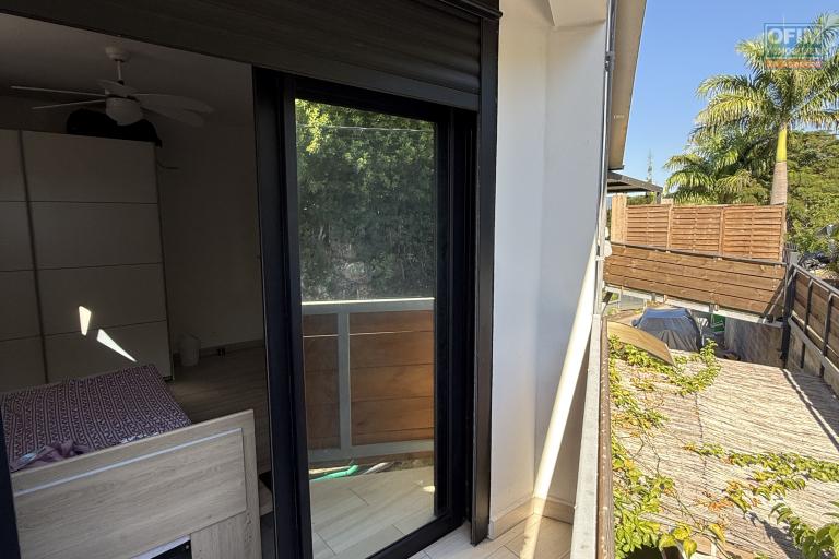 Bel appartement T3 en RDC avec magnifique vue mer et montagne proche centre ville