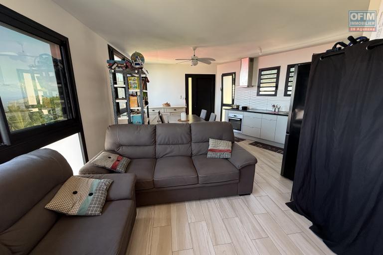 Bel appartement T3 en RDC avec magnifique vue mer et montagne proche centre ville