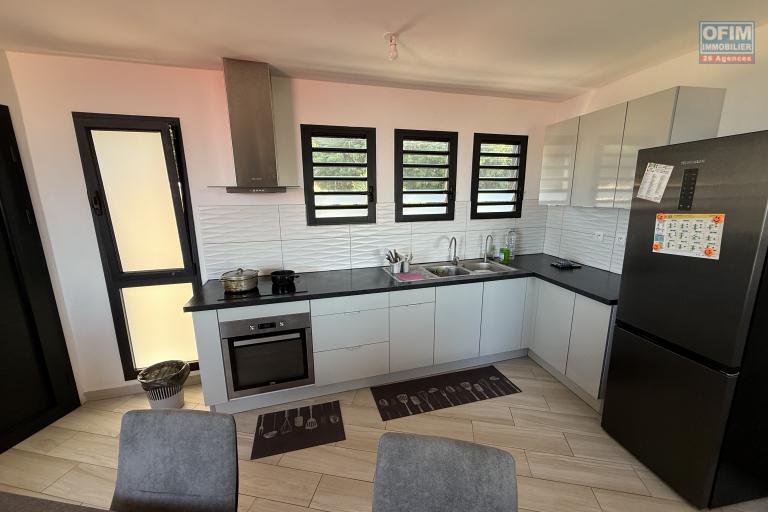 Bel appartement T3 en RDC avec magnifique vue mer et montagne proche centre ville