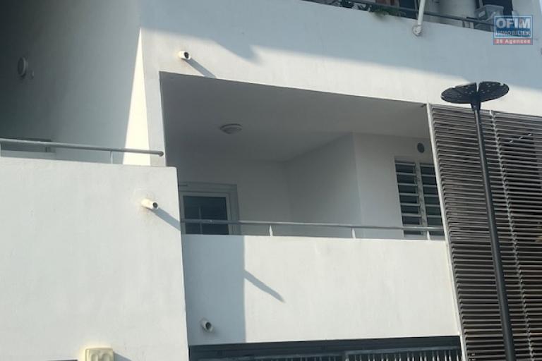 A louer appartement de type T4 dans une petite r&eacute;sidence proche &eacute;cole et petite vue mer