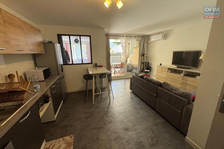 A louer joli F2 MEUBLE avec jardinet et belle terrasse le Tampon