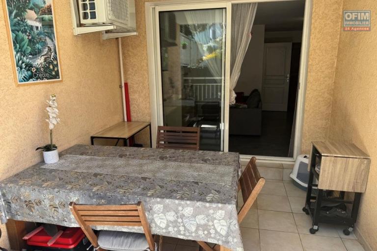 A louer joli F2 MEUBLE avec jardinet et belle terrasse le Tampon