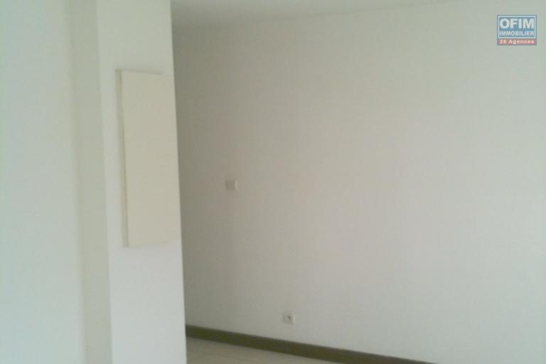 RESIDENCE DE STANDING LE PORT APPARTEMENT T2 - IDEAL INVESTISSEMENT OU 1&deg; ACHAT