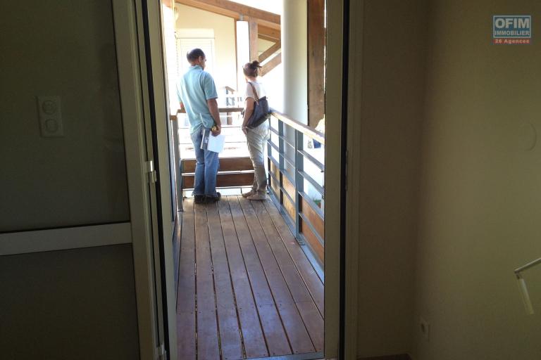 A vendre &agrave; La Montagne maison T5, mitoyenne d'un cot&eacute;,au calme d'une impasse