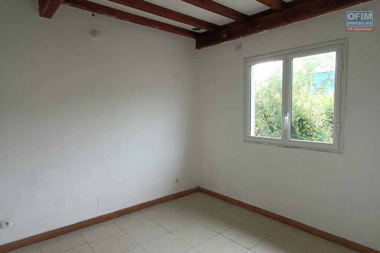 A vendre villa T5 de 165m2 avec magnifique vue montagne &agrave; Bras des Calumets