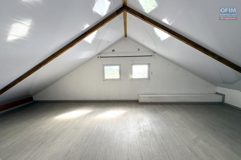 A vendre villa T5 de 165m2 avec magnifique vue montagne &agrave; Bras des Calumets