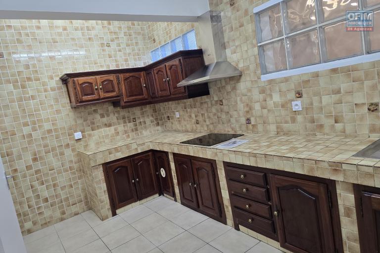 A louer Appt F3 de 70 m² à proximité direct du centre ville de Saint-André