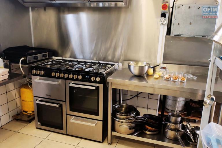  A vendre Fonds de commerce Restaurant - Pizzeria - Bar  Le POMODORO au centre ville du Tampon &agrave; 120 000&euro;