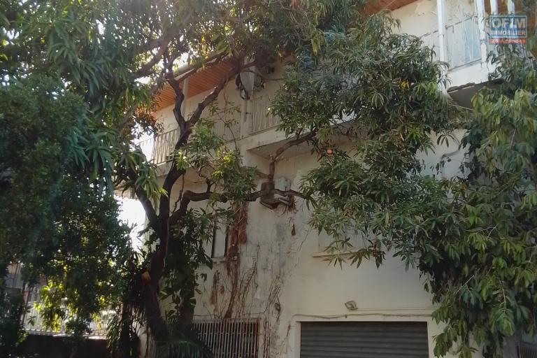 Maison avec sous sol sur deux niveaux &agrave; 5 mn de la plage