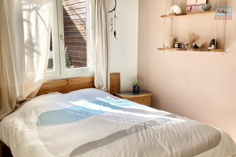 A LOUER Magnifique maison MEUBL&Eacute;E de type F5 avec PISCINE et VUE MER &agrave; SAINT-PAUL