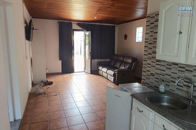 Ensemble immobilier T3 + T2 sur terrain de 572 m&sup2; avec piscine Saint Louis -  PI&Eacute;CE DE VIE T2