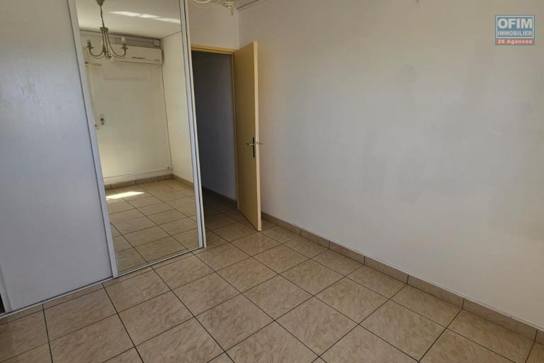 Appartement T3/T4 à Saint-Denis dans le Carré d’Or avec vue mer & montagne