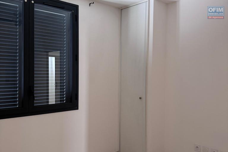 A louer bel appartement de type F3 lumineux sur la r&eacute;sidence BOIS DE SENTEUR avenue GEORGES BRASSENS &agrave; Sainte Clotilde.