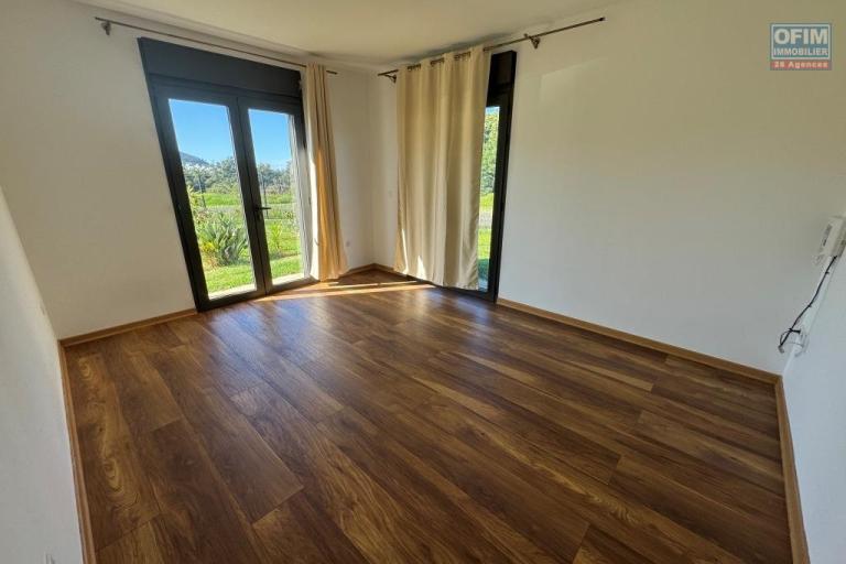 Exceptionnel : A louer, villa de type F5 d'environ 183 m&sup2; &agrave; Bois Court la Plaine des cafres