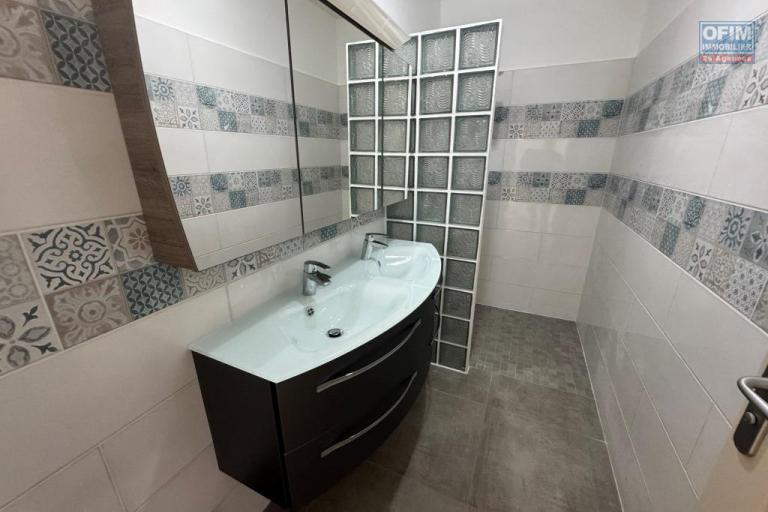 Exceptionnel : A louer, villa de type F5 d'environ 183 m&sup2; &agrave; Bois Court la Plaine des cafres