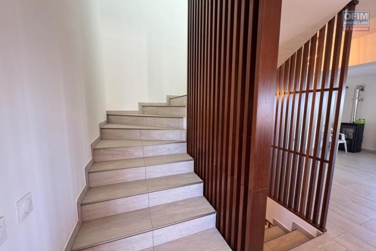 Exceptionnel : A louer, villa de type F5 d'environ 183 m&sup2; &agrave; Bois Court la Plaine des cafres