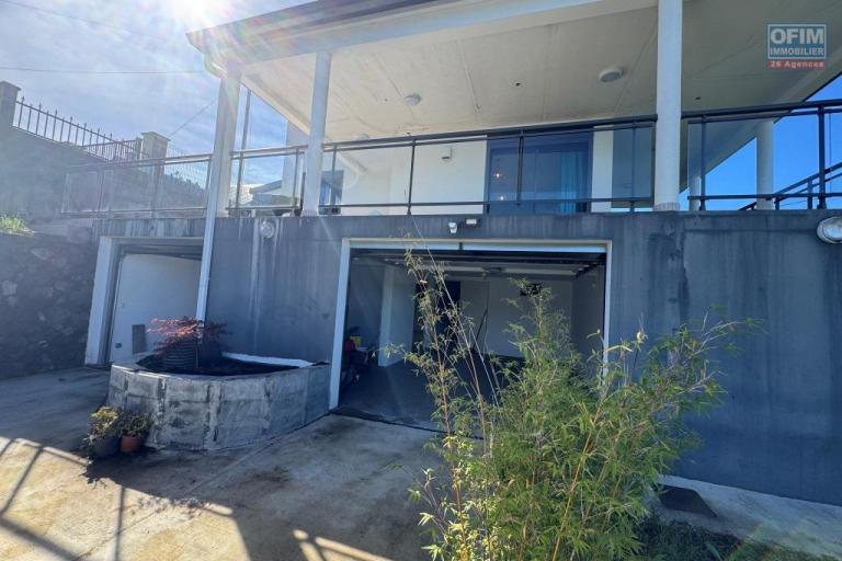 Exceptionnel : A louer, villa de type F5 d'environ 183 m&sup2; &agrave; Bois Court la Plaine des cafres