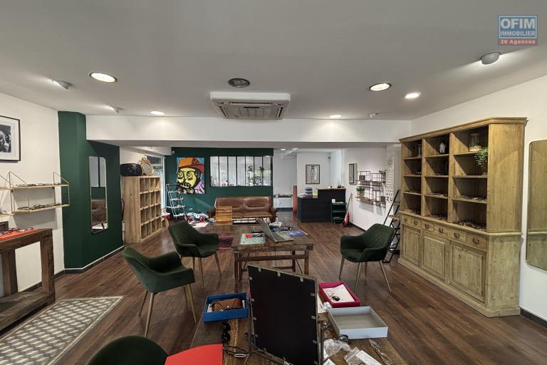A Vendre Local Commercial Saint-Leu Centre