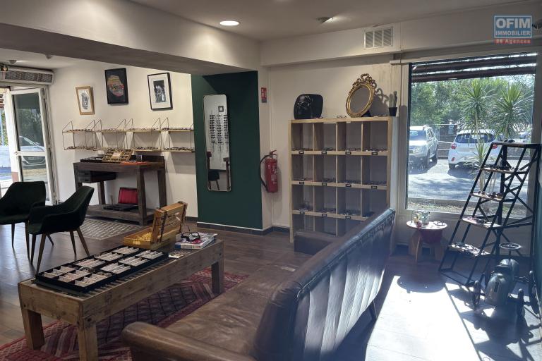 A Vendre Local Commercial Saint-Leu Centre