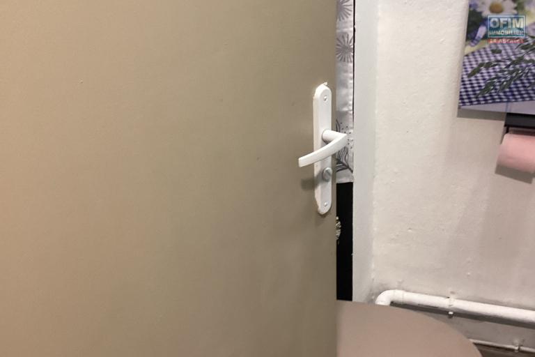 &Agrave; C&Eacute;DER DROIT AU BAIL &ndash; CENTRE VILLE SAINT - DENIS EMPLACEMENT N&deg;1