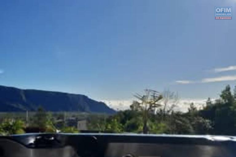 &Agrave; louer &ndash; Maison meubl&eacute;e T3 avec jacuzzi &ndash; La Plaine des Palmistes