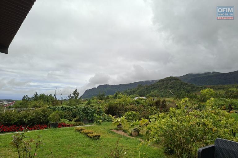&Agrave; louer &ndash; Maison meubl&eacute;e T3 avec jacuzzi &ndash; La Plaine des Palmistes