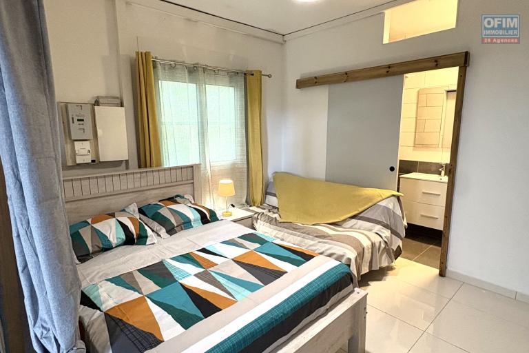 A louer grand T2 meubl&eacute; au niveau du coll&egrave;ge du Bassin Bleu Sainte-Anne