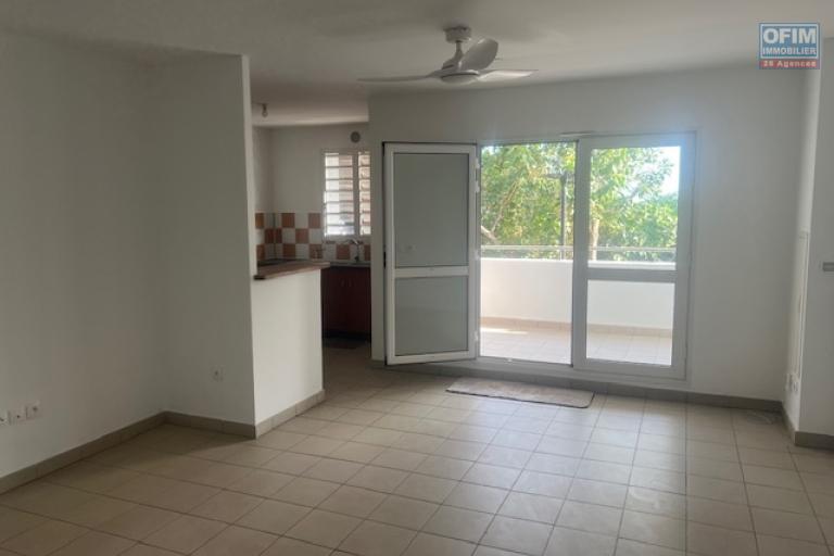 A louer appartement de type T4 dans une petite r&eacute;sidence proche &eacute;cole et petite vue mer