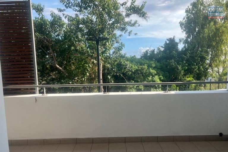 A louer appartement de type T4 dans une petite r&eacute;sidence proche &eacute;cole et petite vue mer