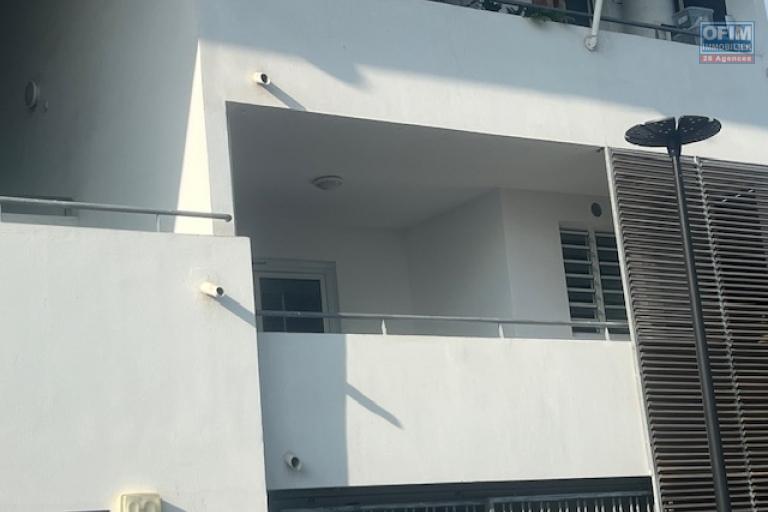 A louer appartement de type T4 dans une petite r&eacute;sidence proche &eacute;cole et petite vue mer